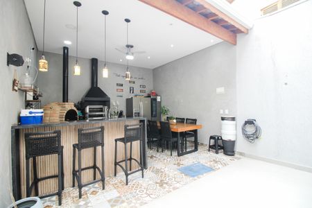 Casa à venda com 187m², 3 quartos e 4 vagasQuintal e Churrasqueira