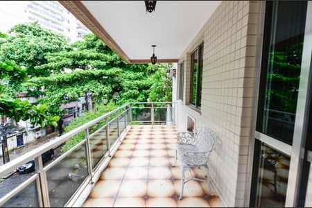 Apartamento à venda com 120m², 3 quartos e 2 vagas Apartamento à venda com 120m², 3 quartos e 2 vagasSala