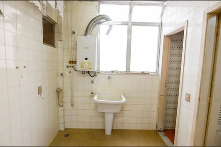 Apartamento à venda com 120m², 3 quartos e 2 vagas Apartamento à venda com 120m², 3 quartos e 2 vagasÁrea de Serviço