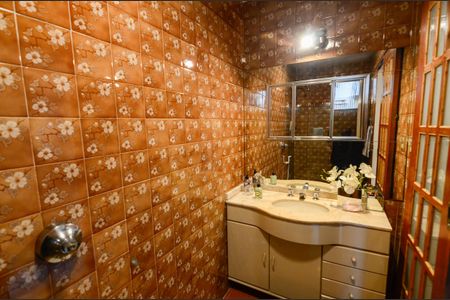 Apartamento à venda com 120m², 3 quartos e 2 vagas Apartamento à venda com 120m², 3 quartos e 2 vagasBanheiro da Suíte