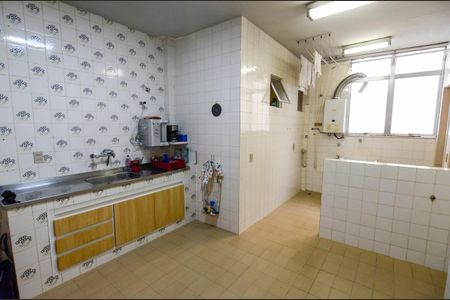 Apartamento à venda com 120m², 3 quartos e 2 vagas Apartamento à venda com 120m², 3 quartos e 2 vagasCozinha