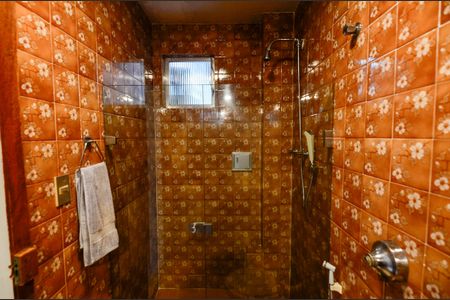 Apartamento à venda com 120m², 3 quartos e 2 vagas Apartamento à venda com 120m², 3 quartos e 2 vagasBanheiro da Suíte