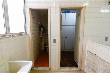 Apartamento à venda com 120m², 3 quartos e 2 vagas Apartamento à venda com 120m², 3 quartos e 2 vagasÁrea de Serviço