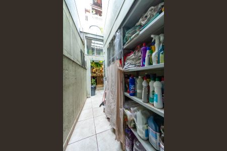 Casa à venda com 220m², 3 quartos e 3 vagas Casa à venda com 220m², 3 quartos e 3 vagasÁrea de Serviço