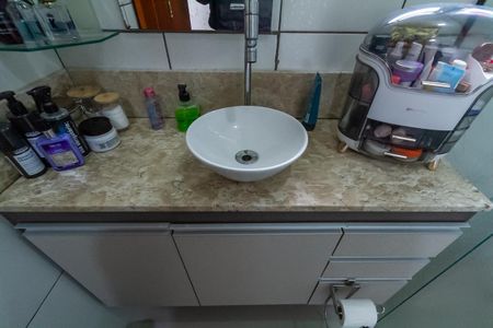 Casa à venda com 220m², 3 quartos e 3 vagas Casa à venda com 220m², 3 quartos e 3 vagasBanheiro da Suíte