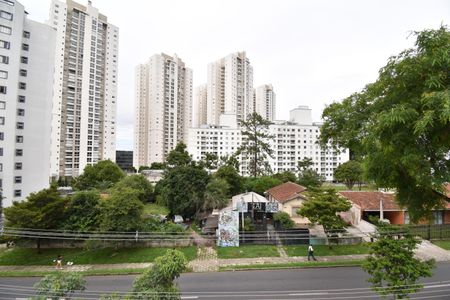 Vista da Sala de apartamento para alugar com 1 quarto, 56m² em Cristo Rei, Curitiba
