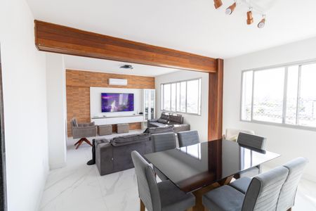 Apartamento para alugar com 136m², 3 quartos e sem vagaSala