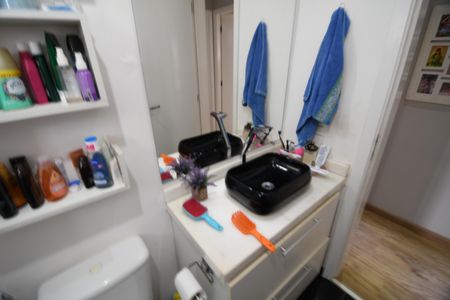 Apartamento à venda com 70m², 3 quartos e 2 vagasBanheiro Social