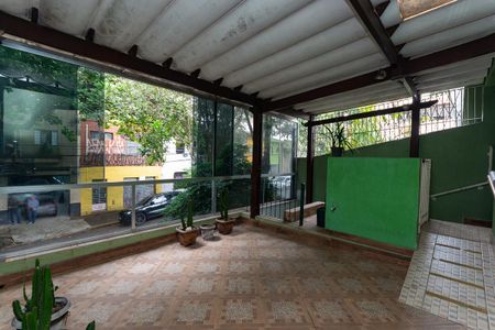 Casa à venda com 190m², 3 quartos e 1 vaga Casa à venda com 190m², 3 quartos e 1 vagaTerraço