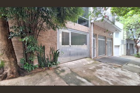 Casa para alugar com 132m², 2 quartos e 1 vagaFachada