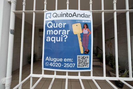 Casa para alugar com 130m², 2 quartos e 2 vagasFachada