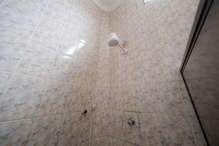 Casa para alugar com 130m², 2 quartos e 2 vagasBanheiro