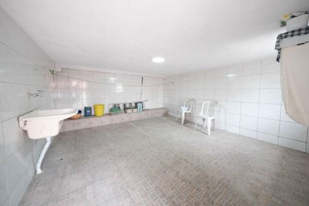 Casa para alugar com 130m², 2 quartos e 2 vagasÁrea externa