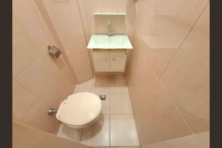 Banheiro  de apartamento à venda com 2 quartos, 80m² em Laranjeiras, Rio de Janeiro