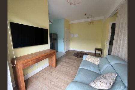 Sala de apartamento para alugar com 1 quarto, 55m² em Granja Viana, Cotia