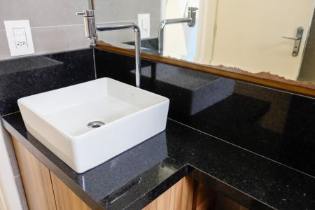 Apartamento para alugar com 53m², 2 quartos e 1 vaga Apartamento para alugar com 53m², 2 quartos e 1 vagaBanheiro