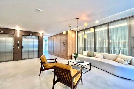 Apartamento à venda com 115m², 2 quartos e 2 vagasHall social