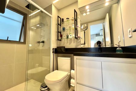 Apartamento à venda com 115m², 2 quartos e 2 vagasBanheiro da Suíte 2