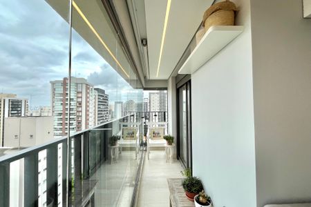 Apartamento à venda com 115m², 2 quartos e 2 vagasVaranda