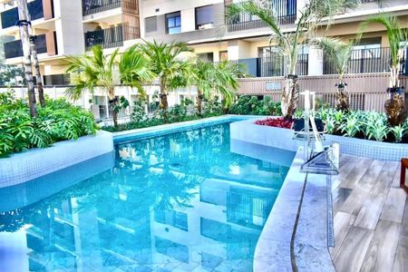 Apartamento à venda com 115m², 2 quartos e 2 vagasÁrea comum - Piscina