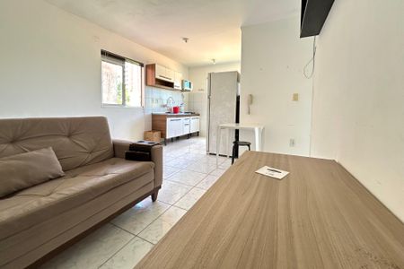 Sala de apartamento para alugar com 2 quartos, 50m² em Jardim Atlântico, Florianópolis