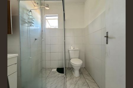 Banheiro  de apartamento para alugar com 2 quartos, 50m² em Jardim Atlântico, Florianópolis
