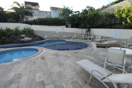 Apartamento à venda com 67m², 3 quartos e 1 vagaÁrea comum - Piscina