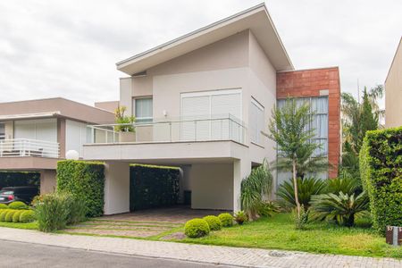 Casa de condomínio para alugar com 343m², 3 quartos e 4 vagasFachada