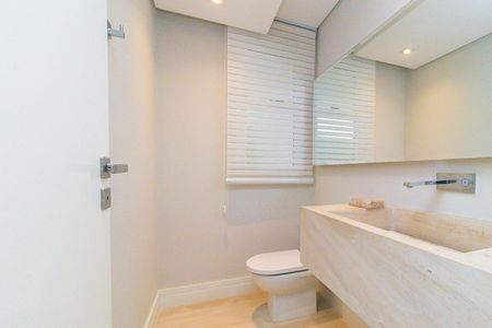 Casa de condomínio para alugar com 343m², 3 quartos e 4 vagasLavabo