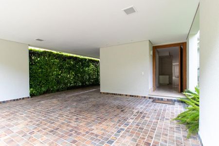 Casa de condomínio para alugar com 343m², 3 quartos e 4 vagasGaragem