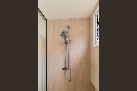 Casa de condomínio para alugar com 343m², 3 quartos e 4 vagasDetalhe do Banheiro da Suite