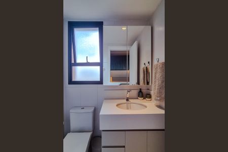 Banheiro de apartamento para alugar com 1 quarto, 31m² em Pompeia, São Paulo