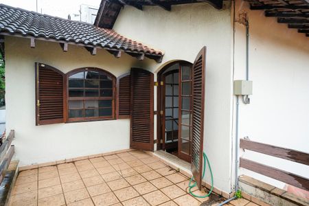 Casa à venda com 293m², 3 quartos e 5 vagasVaranda