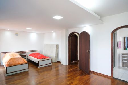 Casa à venda com 293m², 3 quartos e 5 vagasSuíte 2