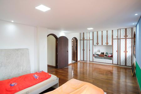 Casa à venda com 293m², 3 quartos e 5 vagasSuíte 2