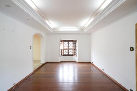 Casa à venda com 293m², 3 quartos e 5 vagasSala