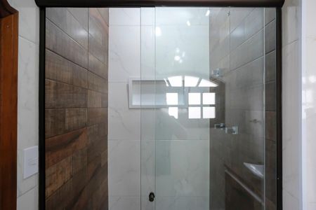 Casa à venda com 293m², 3 quartos e 5 vagasBanheiro da suíte 2