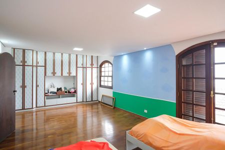Casa à venda com 293m², 3 quartos e 5 vagasSuíte 2