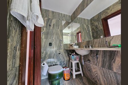 Casa à venda com 145m², 2 quartos e 2 vagasBanheiro da Suíte