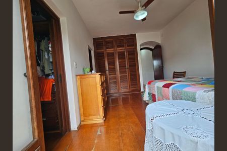 Casa à venda com 145m², 2 quartos e 2 vagasSuite