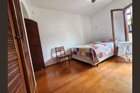 Casa à venda com 145m², 2 quartos e 2 vagasSuite