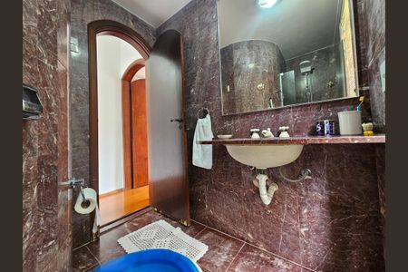 Casa à venda com 145m², 2 quartos e 2 vagasBanheiro