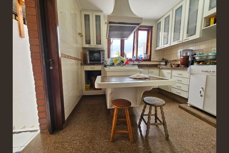 Casa à venda com 145m², 2 quartos e 2 vagasCozinha