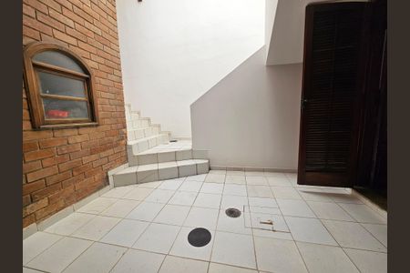 Casa à venda com 145m², 2 quartos e 2 vagasQuintal