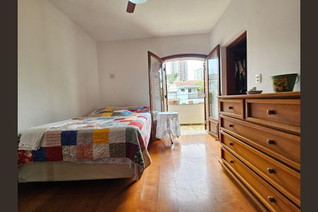 Casa à venda com 145m², 2 quartos e 2 vagasSuite