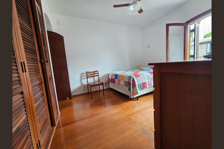 Casa à venda com 145m², 2 quartos e 2 vagasSuite