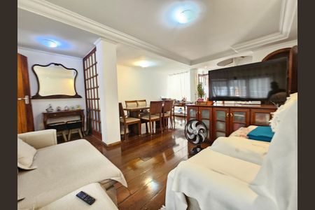 Casa à venda com 145m², 2 quartos e 2 vagasSala