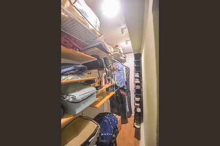 Casa à venda com 154m², 3 quartos e 2 vagasCloset da suíte