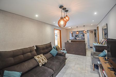 Casa à venda com 154m², 3 quartos e 2 vagasSala