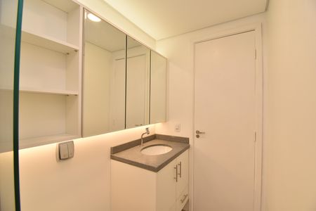 Apartamento à venda com 34m², 1 quarto e sem vagaBanheiro da Suíte
